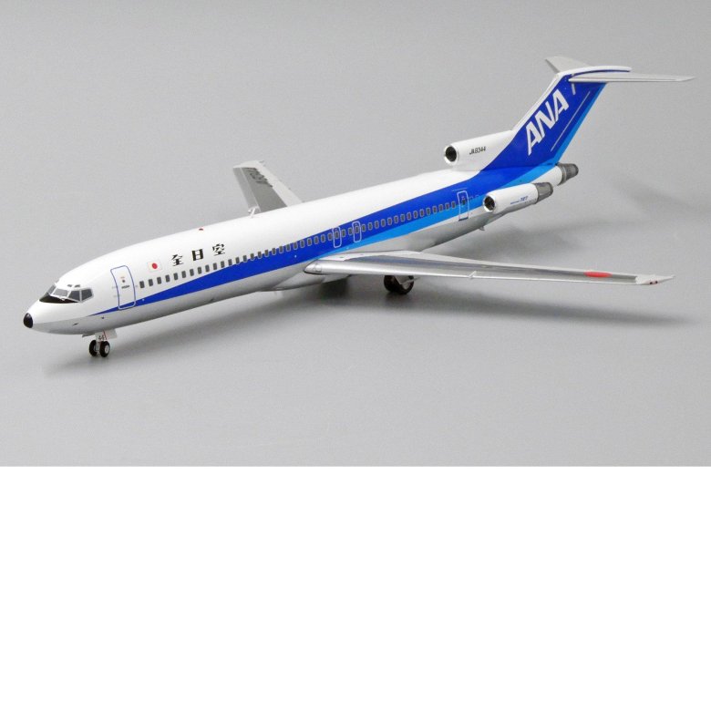 Коллекционная модель самолета