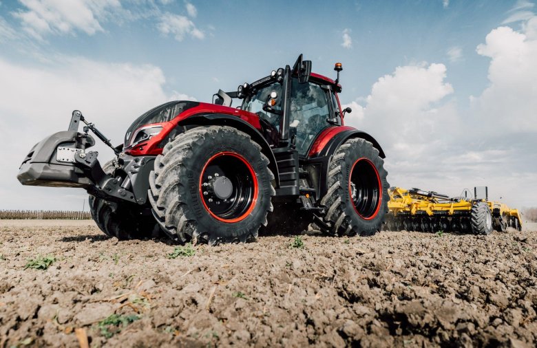 Valtra трактор