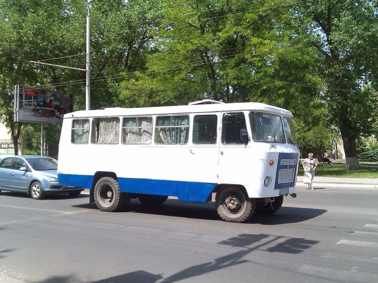 Кубанец автобус