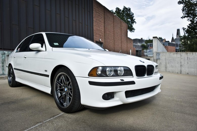 Bmw m5 e39 white