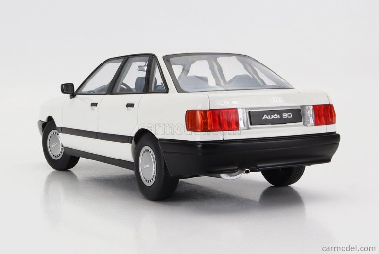 Ауди 80 белая