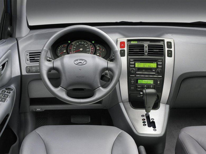 Hyundai tucson 2004 салон