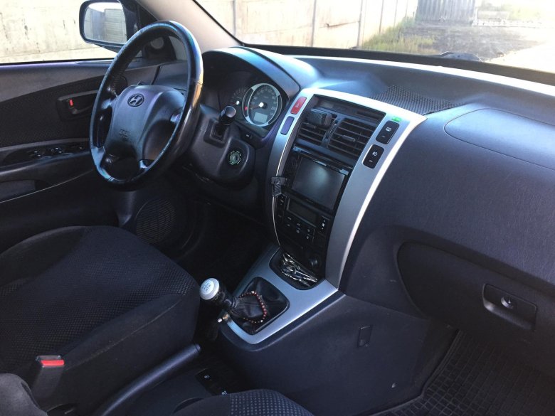 Hyundai tucson 2008 салон