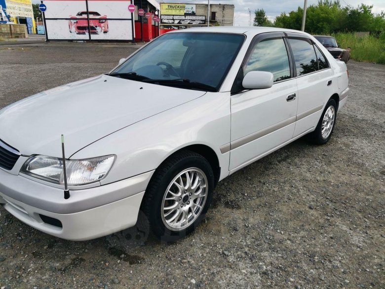 Тойота корона премио 2000 года