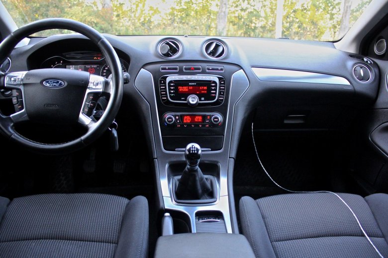 Форд мондео 2 поколения