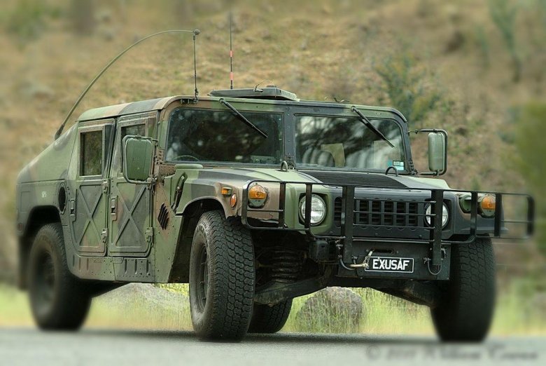 Hummer h 1 военный