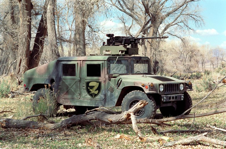 Hammer военный hmmwv