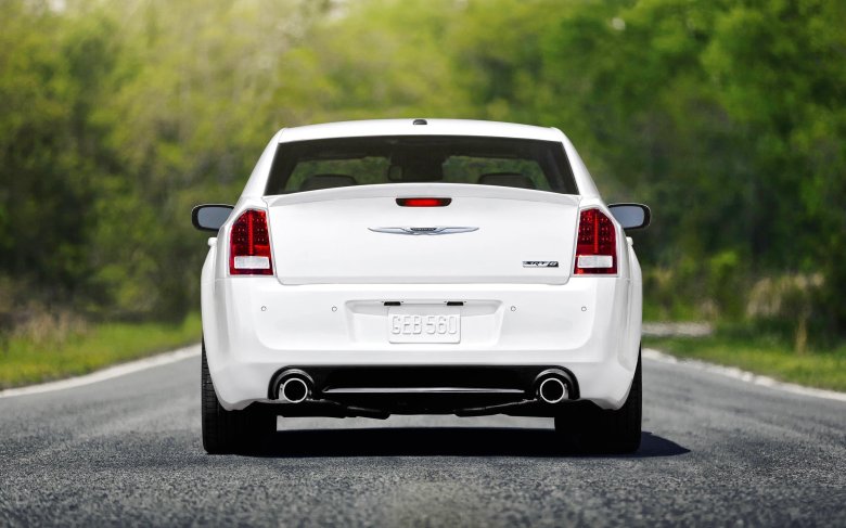 Chrysler 300 srt8