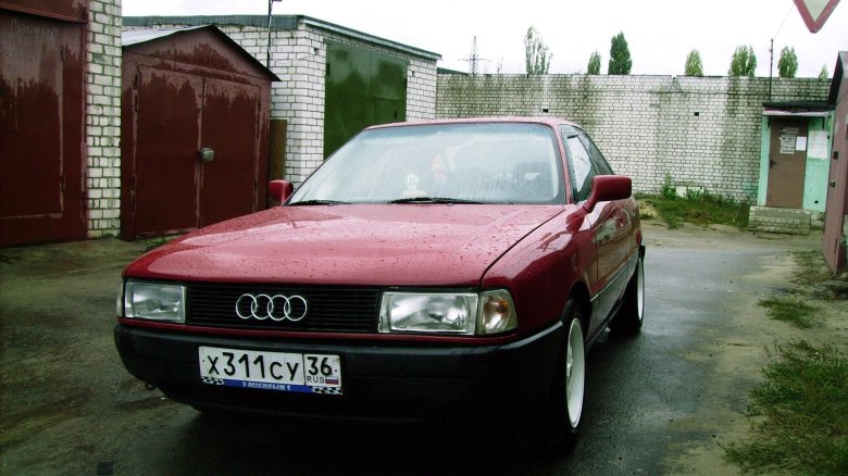 Audi 80 b3 красная