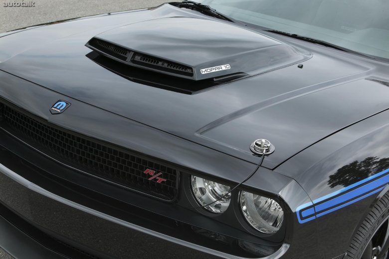Dodge challenger mopar