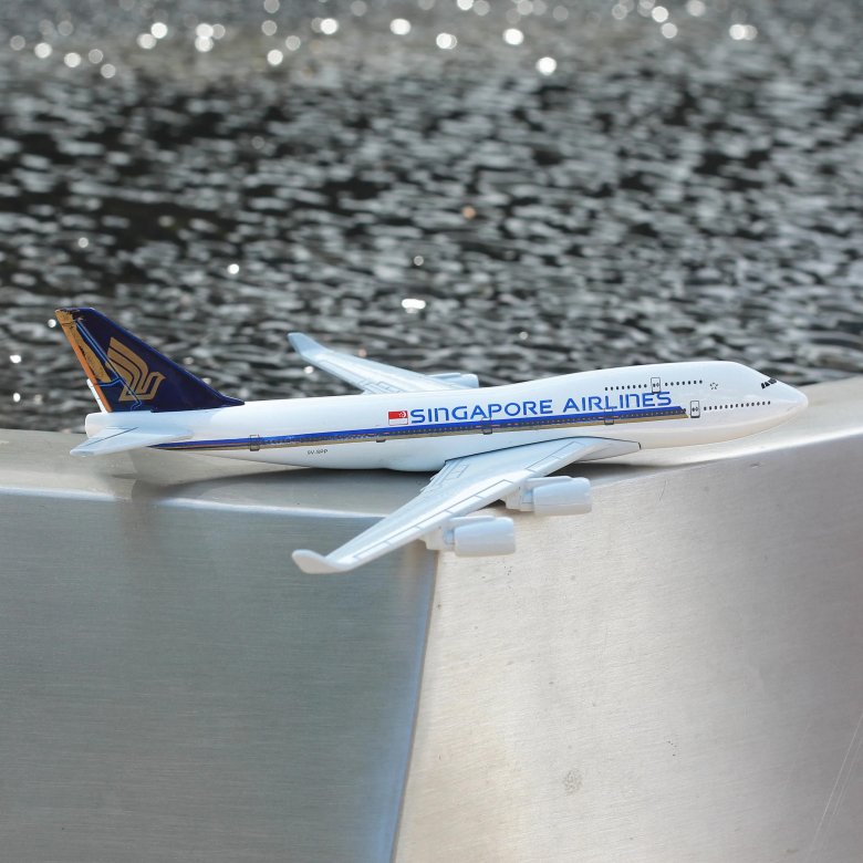 Модель самолета boeing 747