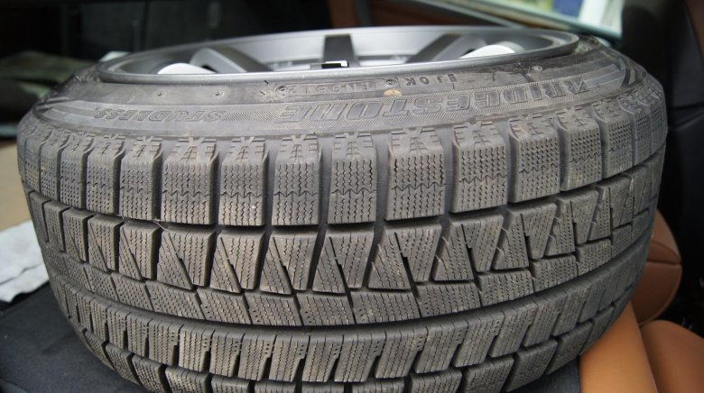 Зимние шины bridgestone blizzak revo gz