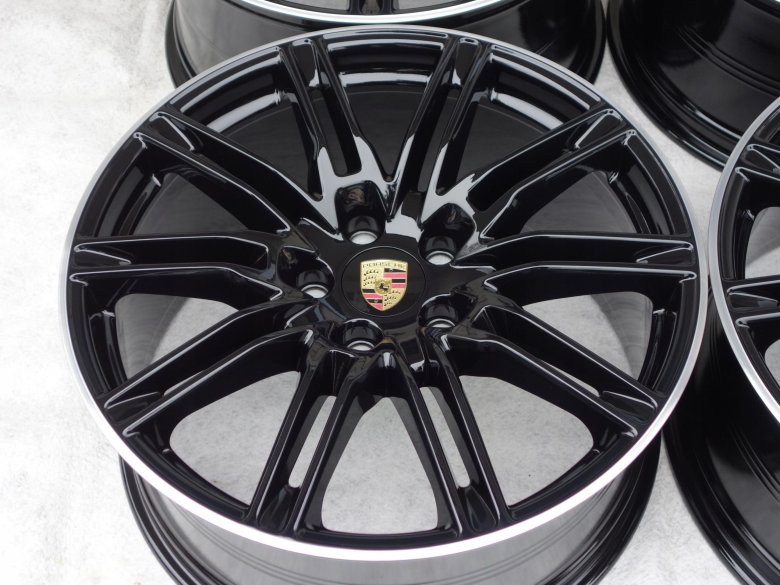 Оригинальные литые диски порше r20