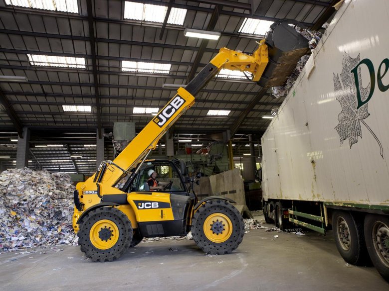 Погрузчик телескопический jcb