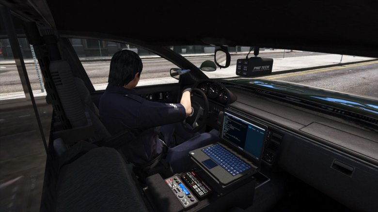 Салон полицейской машины