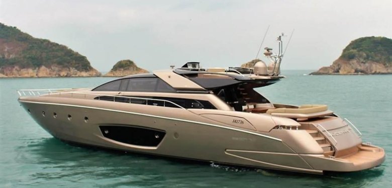 Riva domino 86 yacht