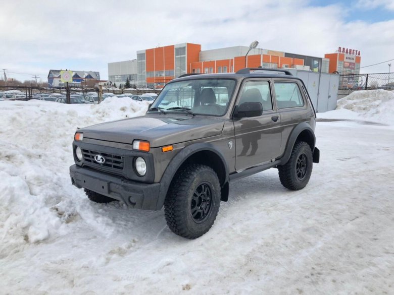 Lada niva 4x4 bronto