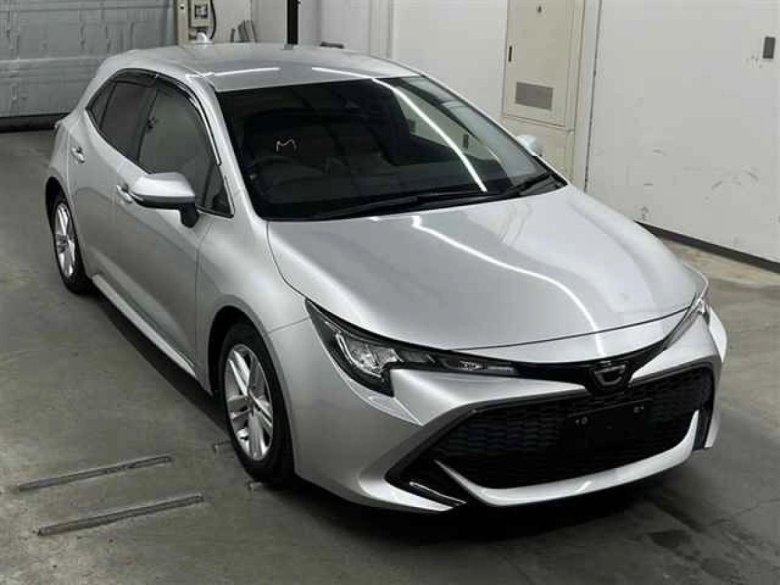 Тойота королла спорт 2020