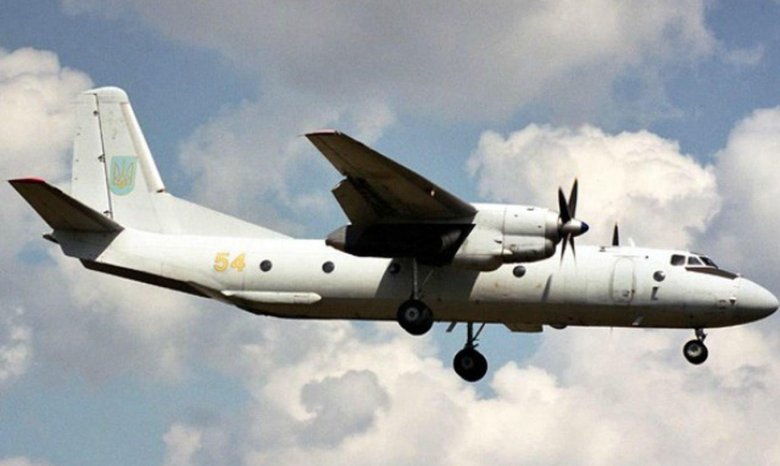 Ан 26 военно транспортный самолёт