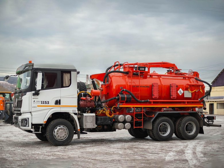 Автоцистерна для нефтепродуктов