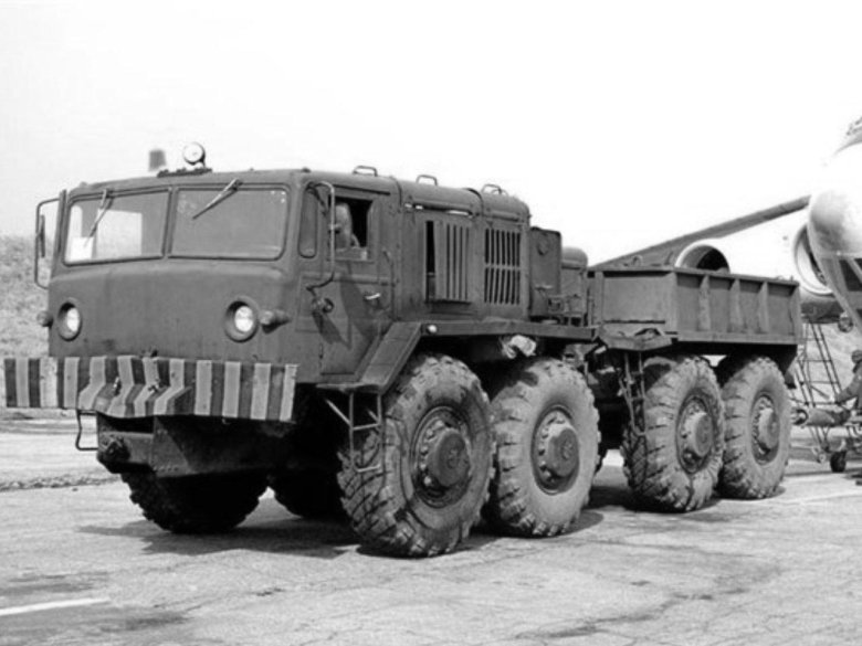 Маз 537 седельный тягач тяжеловоз