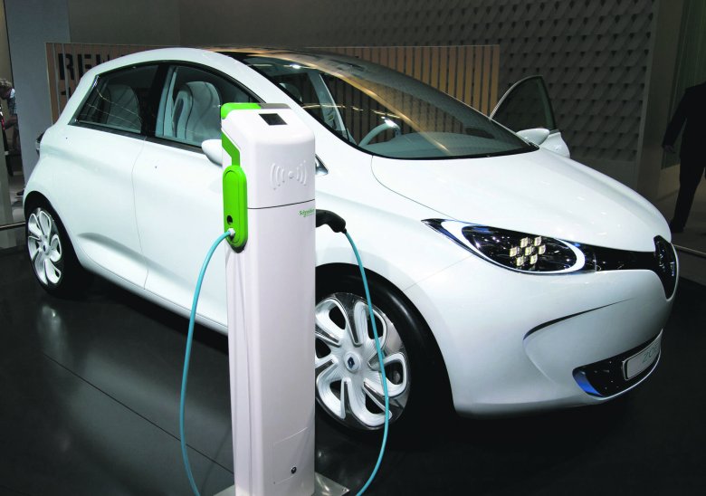 Renault zoe электромобиль
