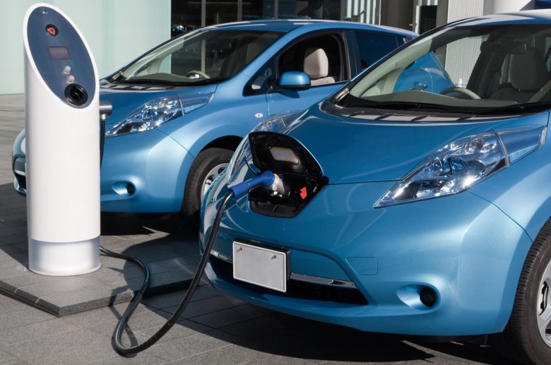 Электрический японский автомобиль