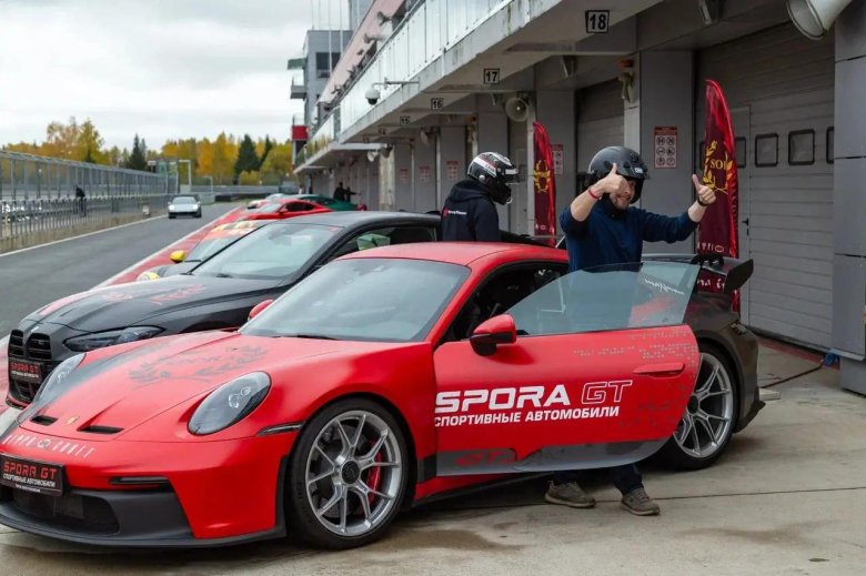 Спортивные автомобили