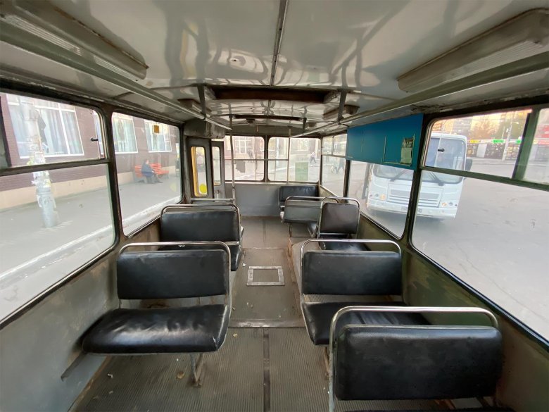 Троллейбус гармошка зиу внутри