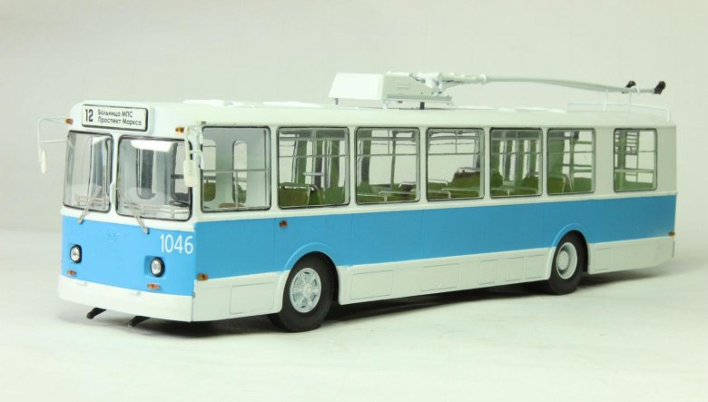 Игрушка троллейбус зиу