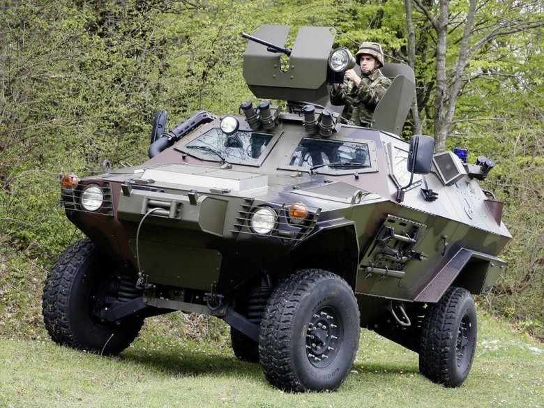 Бронемашина otokar-cobra 2