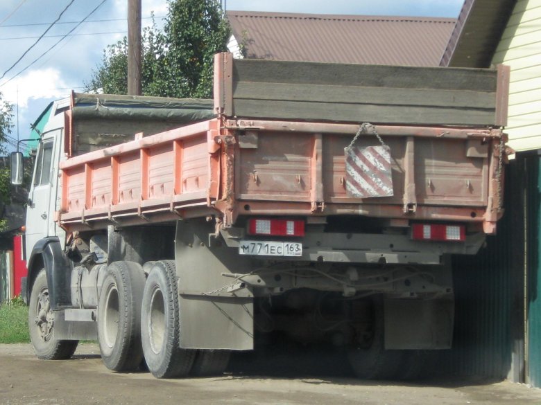 Камаз 5320 сзади
