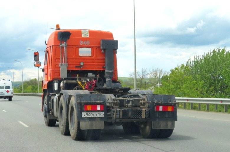 Камаз 6460 седельный тягач