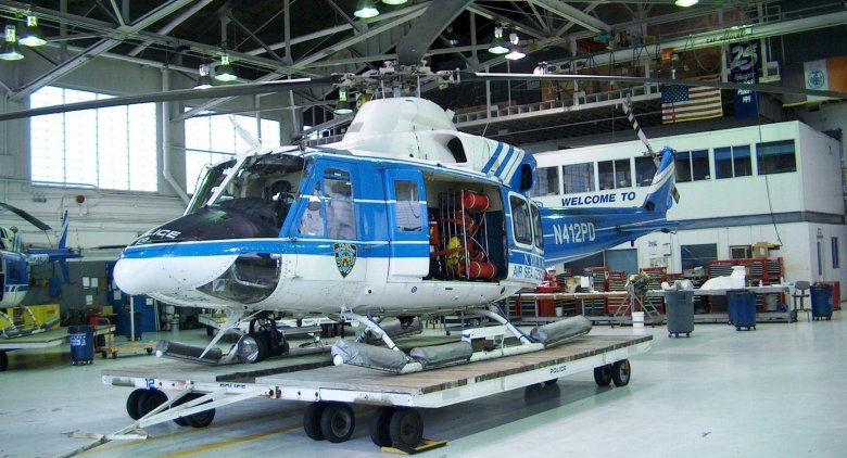 Bell 412 вертолет