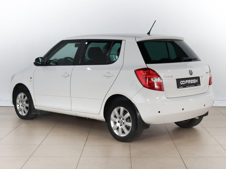 Шкода фабия 2 рестайлинг белый