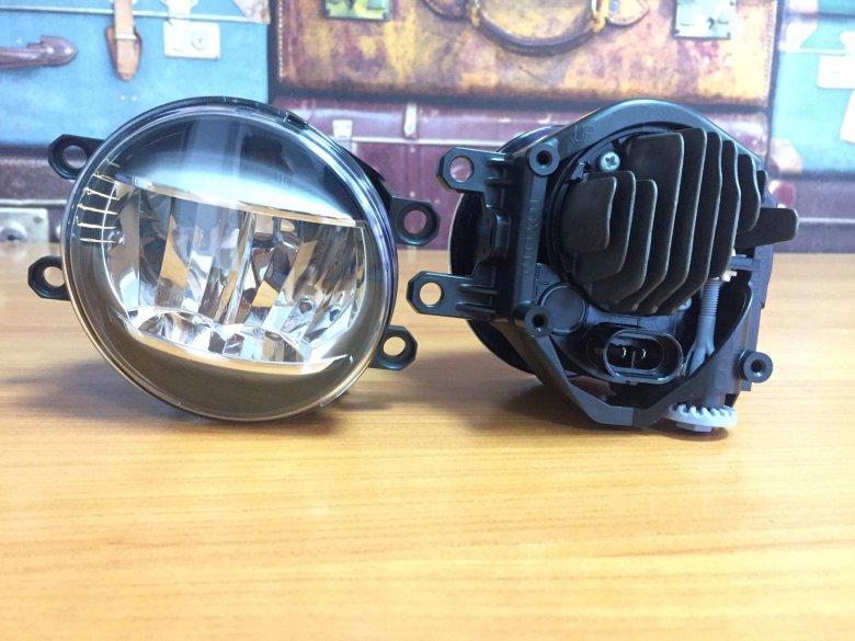 Фара противотуманная toyota camry