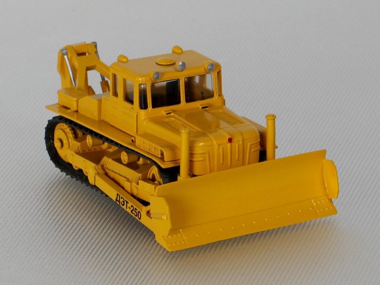 Бульдозер д-492а