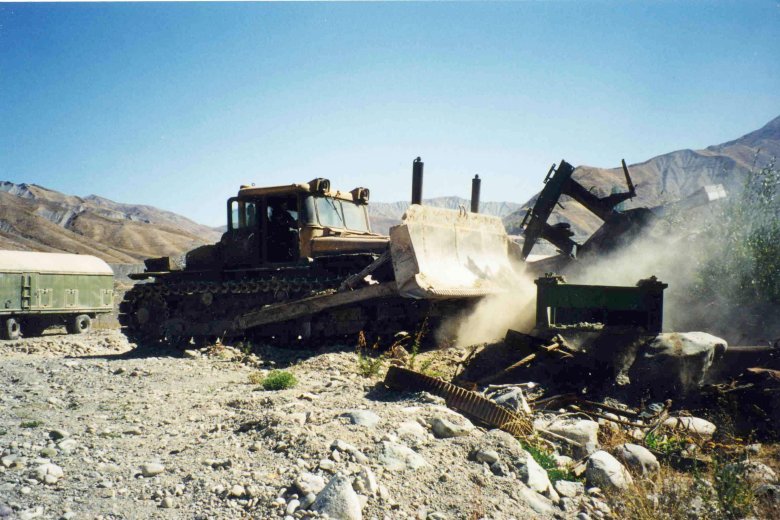 Трактор дэт 250