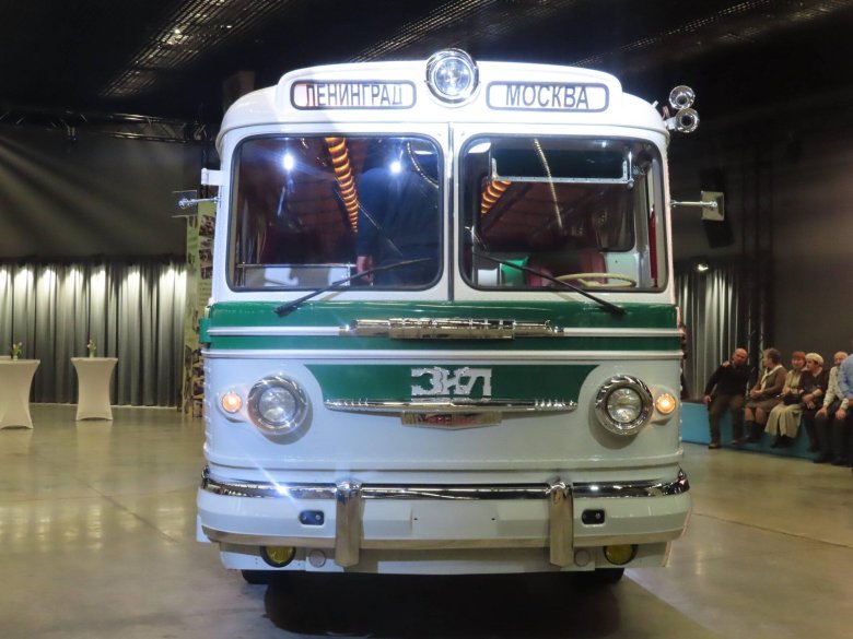 Автобус зил 158