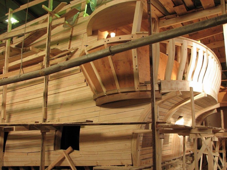 Гальюн на паруснике 17 века