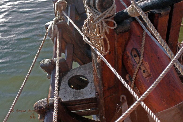 Гальюн на парусном корабле 17 века