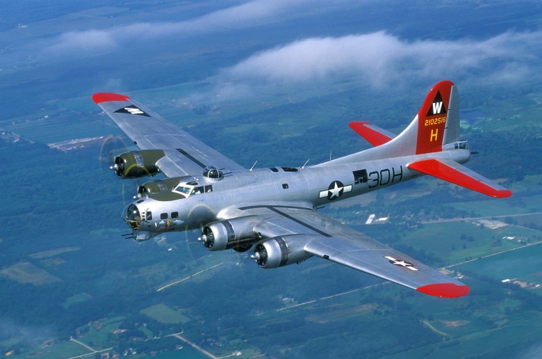 B17 самолет бомбардировщик