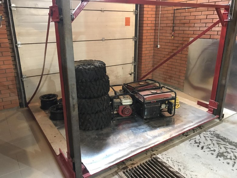 Подъемник для авто в гараж