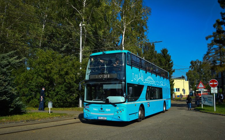 Двухэтажные автобусы