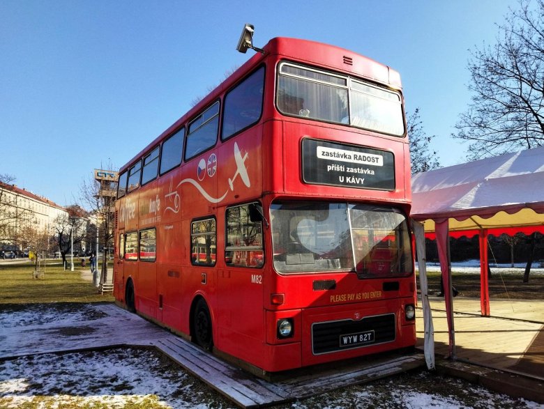 Двухэтажные автобусы в лондоне