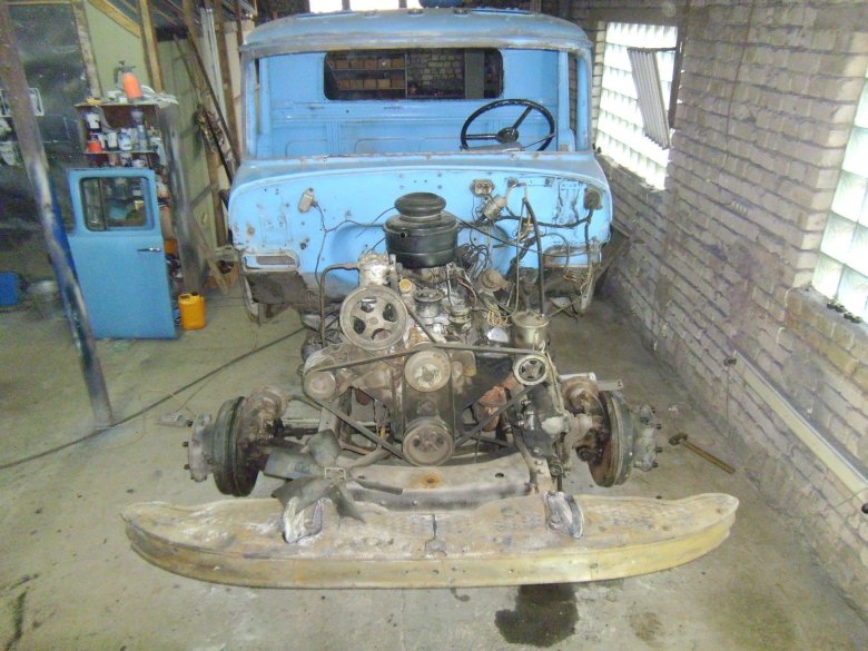 Двигатель газ 52