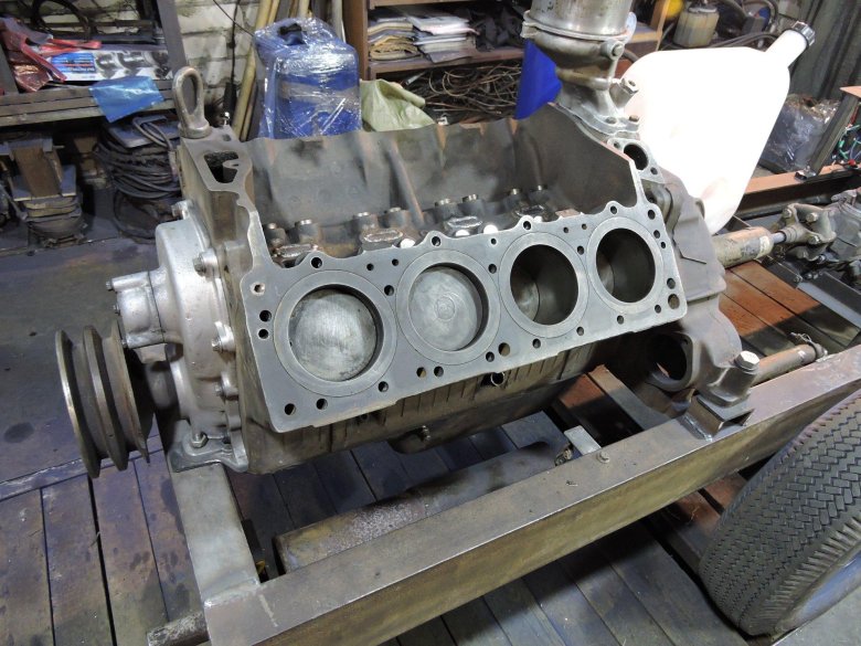Блок цилиндров зил 131