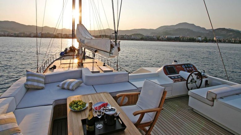 Яхта в турции