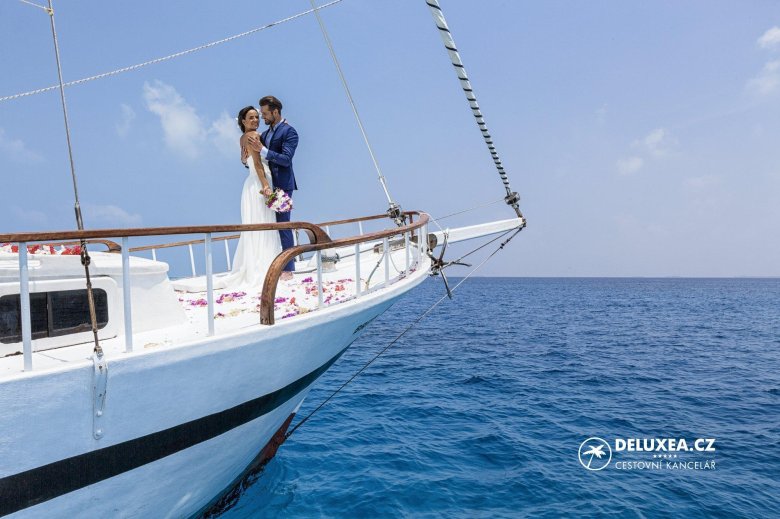 Свадебная фотосессия на яхте