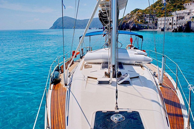 Яхта морская